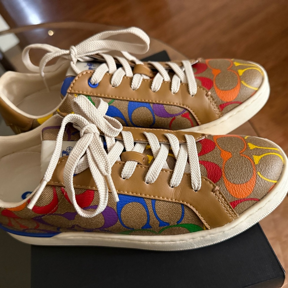 Coach Rainbow Signature Low Top Women’s 8.5 - Picture 3 of 6